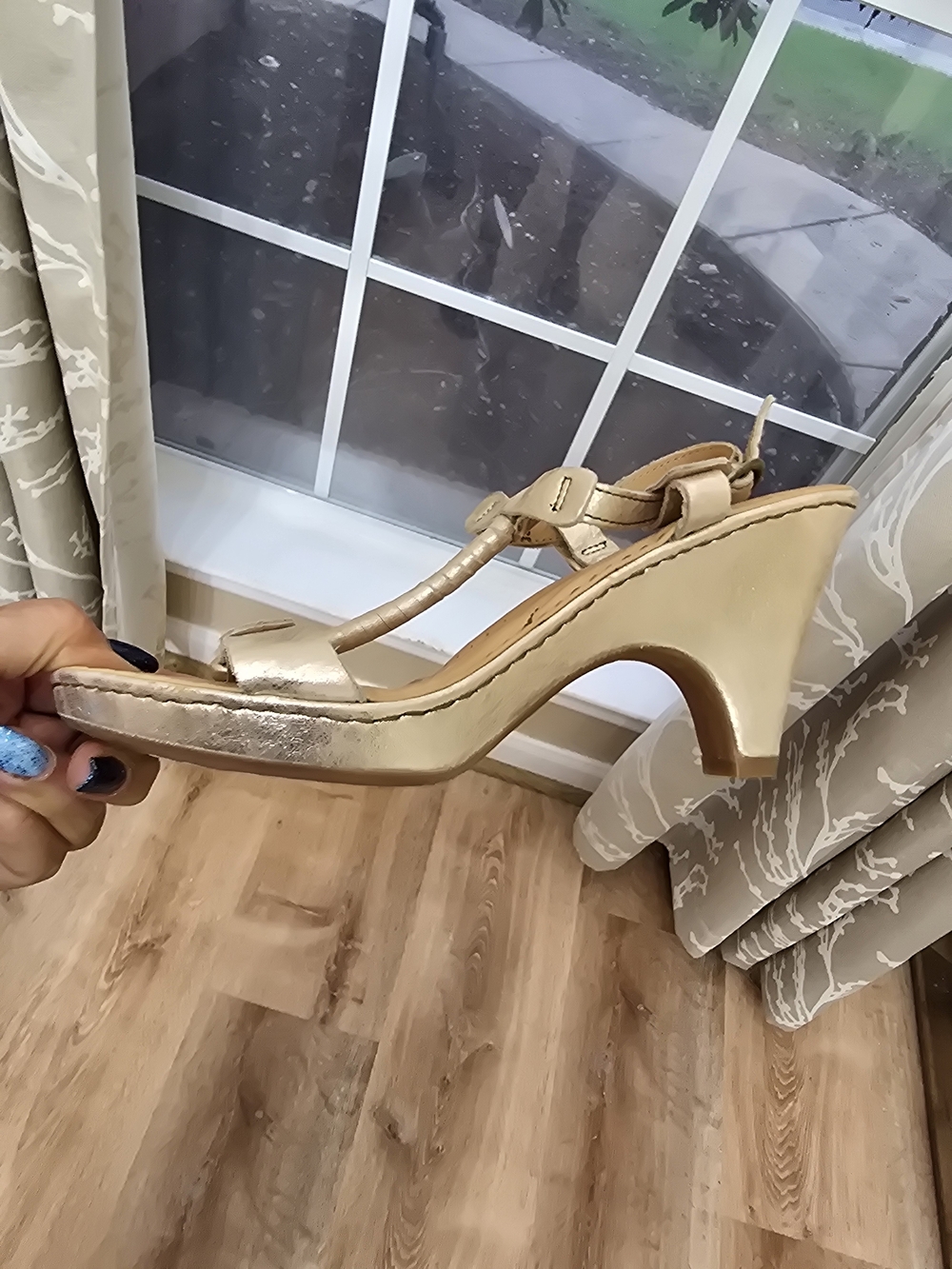 Born Metallic Gold T-Strap Mid Heel Sandal - Picture 10 of 10